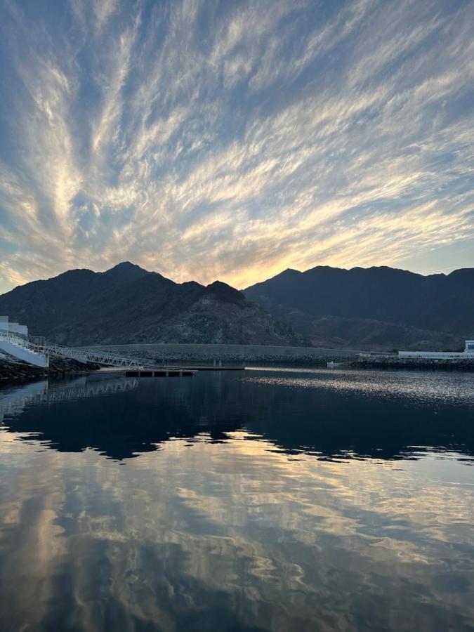 Al Dana Sea View Villa Füceyre Dış mekan fotoğraf