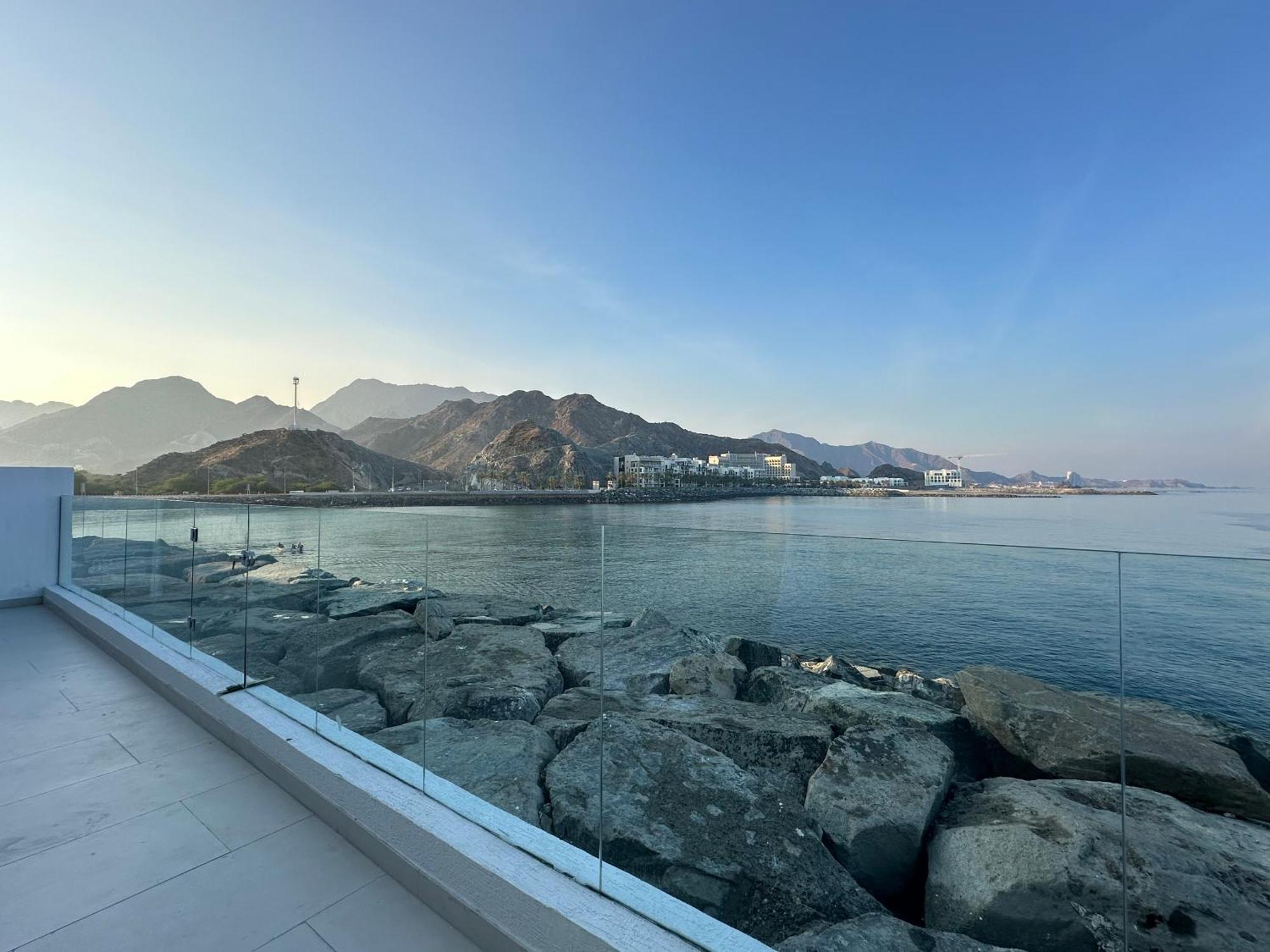 Al Dana Sea View Villa Füceyre Dış mekan fotoğraf
